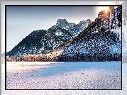 Austria, Zima, Góry, Zamarznięte, Jezioro Langbathseen, Promienie słońca