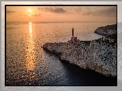 Zachód słońca, Latarnia morska Punta Carena, Morze, Skały, Wyspa Capri, Anacapri, Włochy