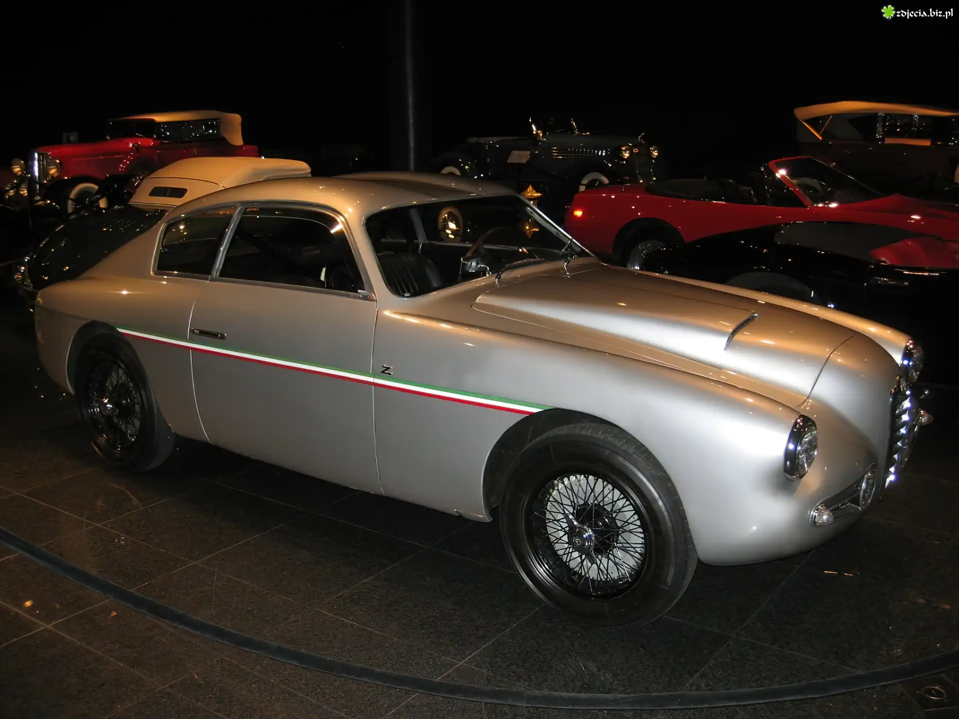 Alfa Romeo,koło , maska