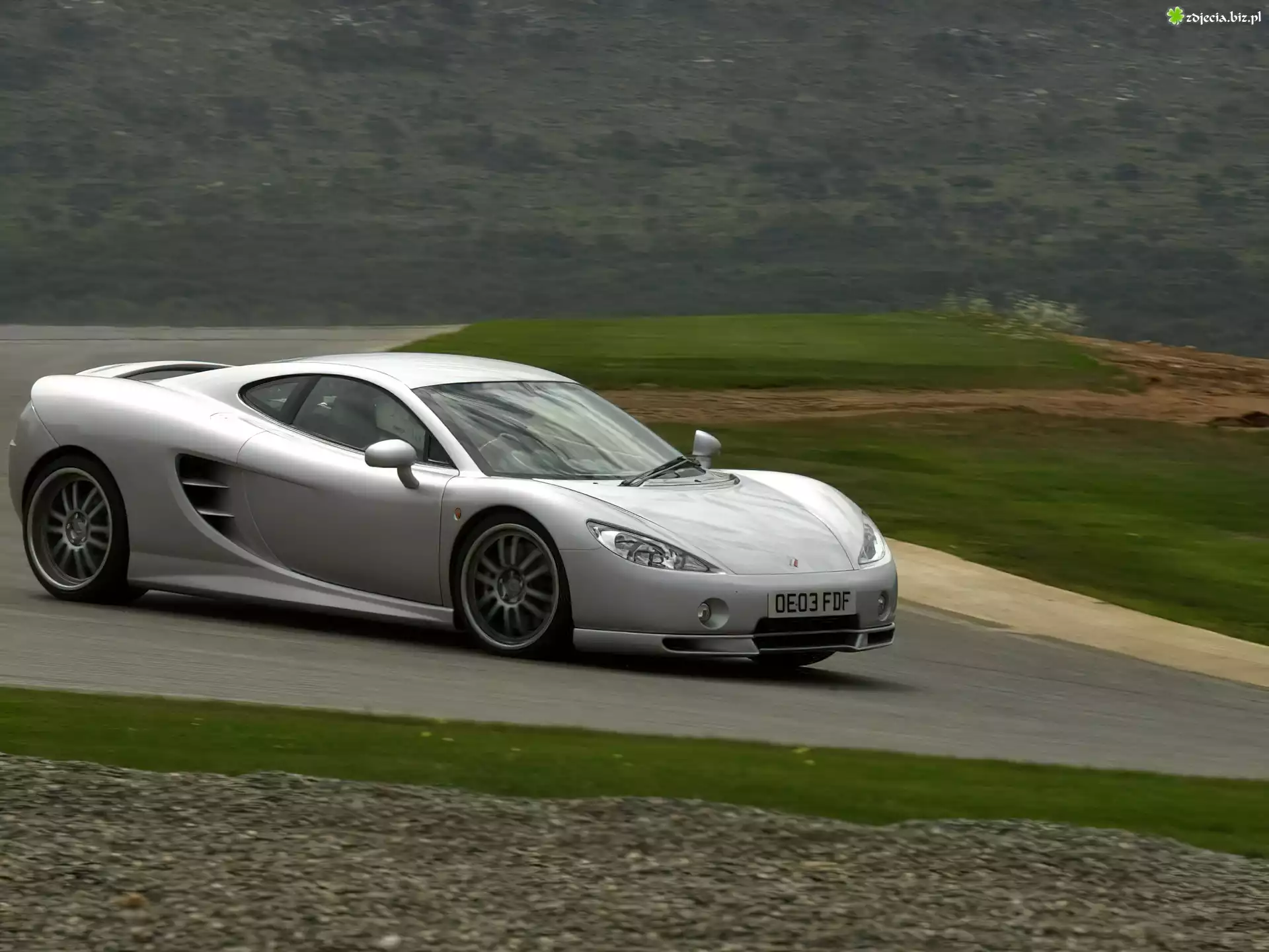 Srebrny, Ascari KZ1