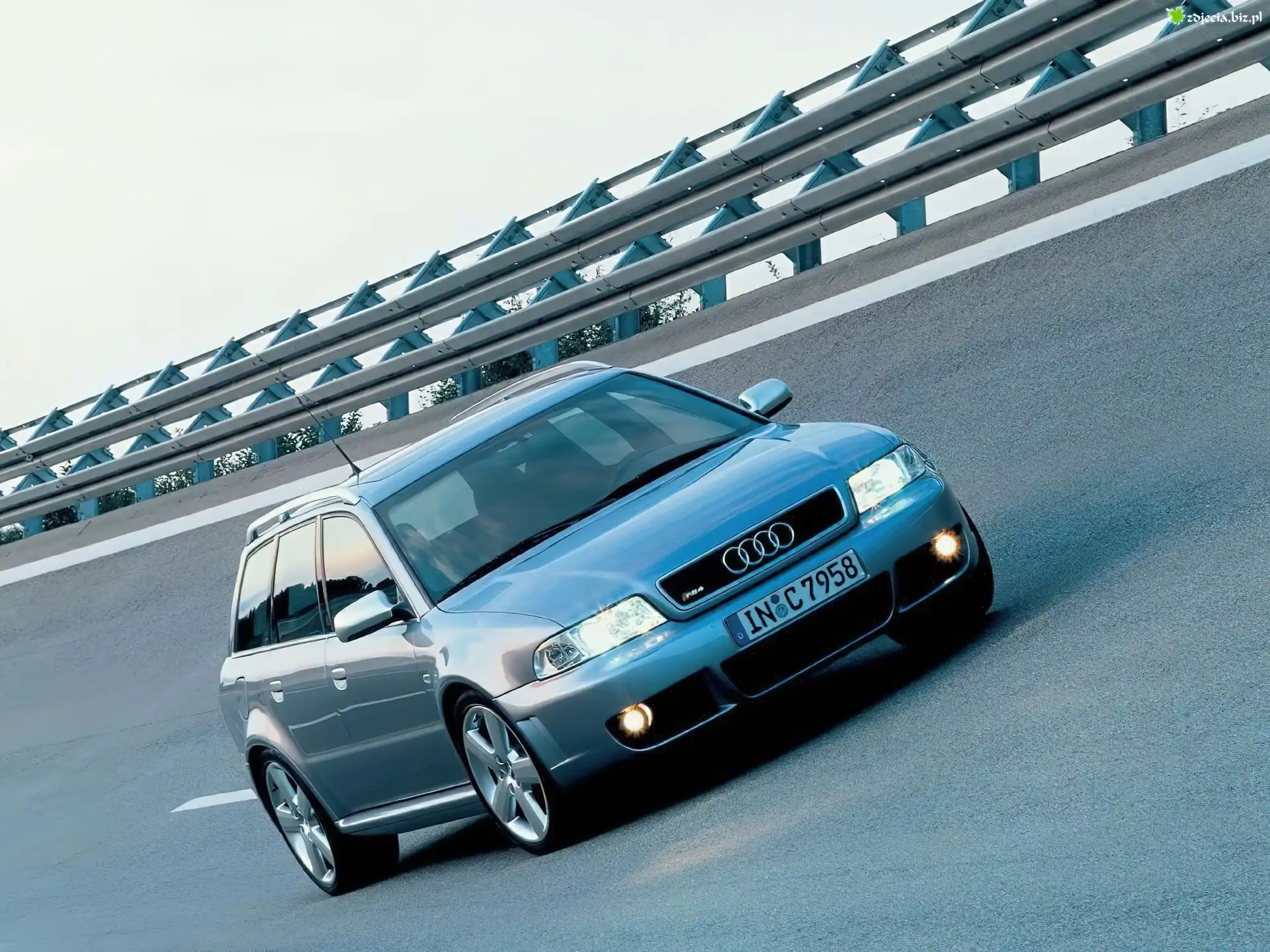 Audi, Avant