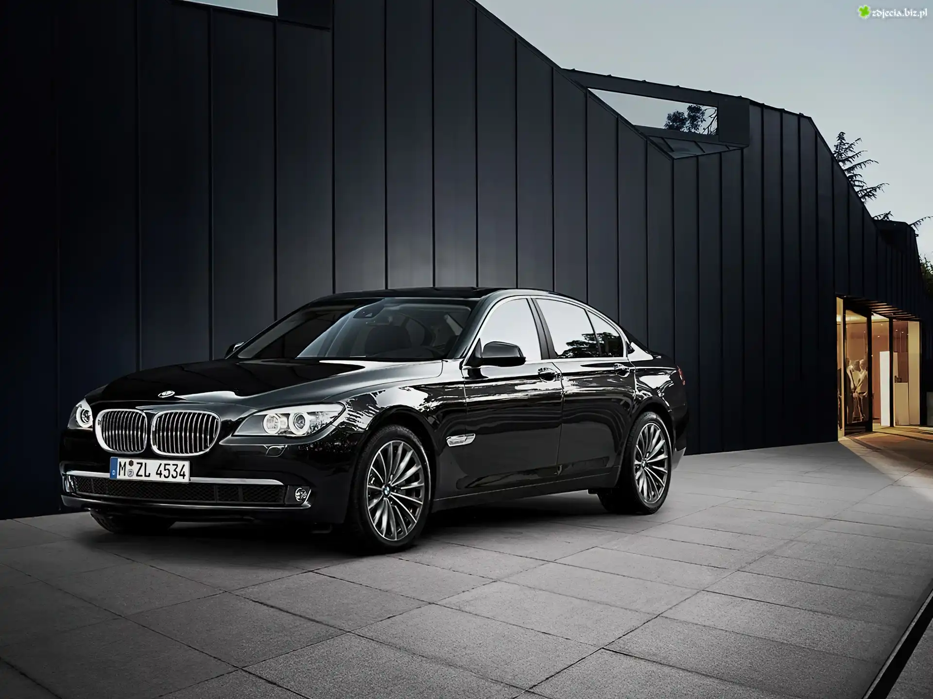 Czarne, BMW seria 7 F01, Nowoczesny, WyglÄ…d