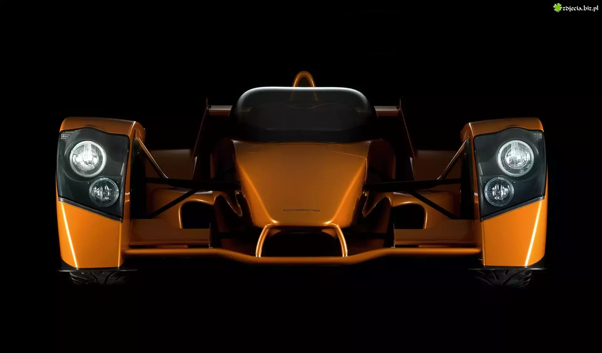 Przód, Caparo T1