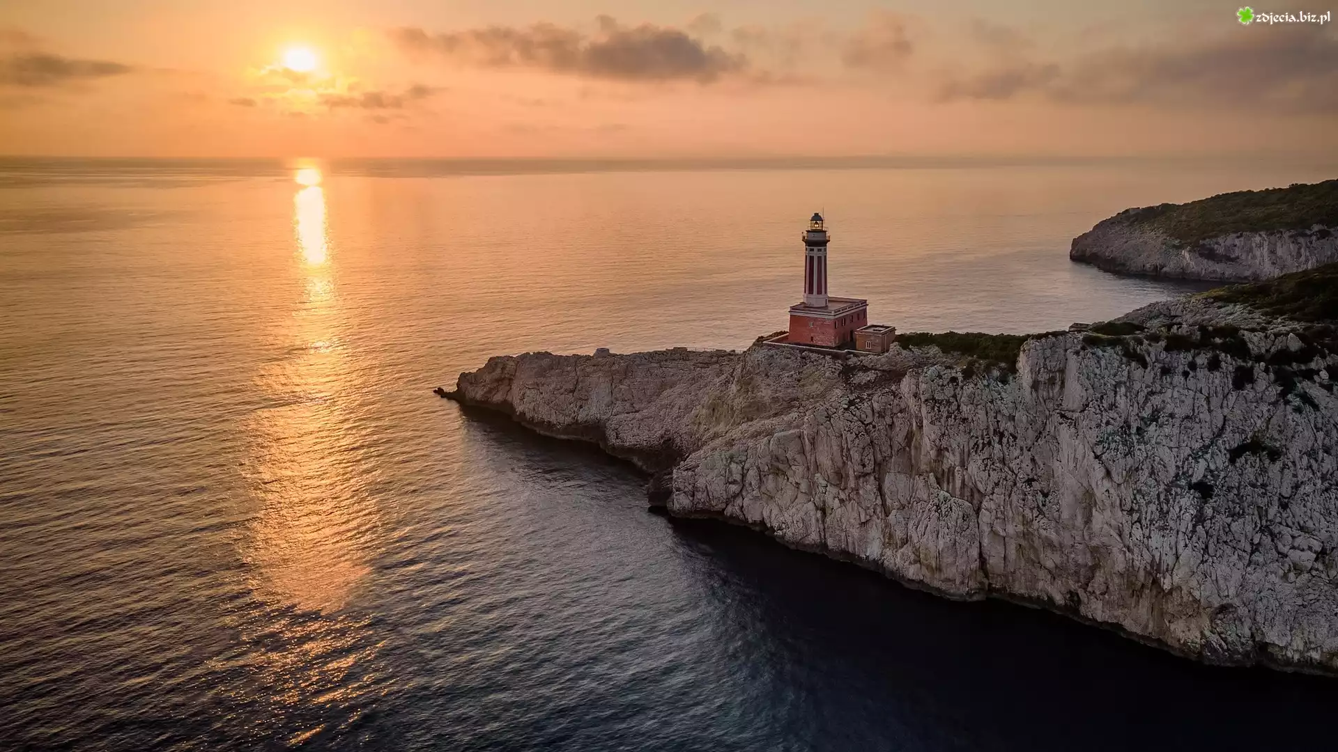 Zachód słońca, Latarnia morska Punta Carena, Morze, Skały, Wyspa Capri, Anacapri, Włochy