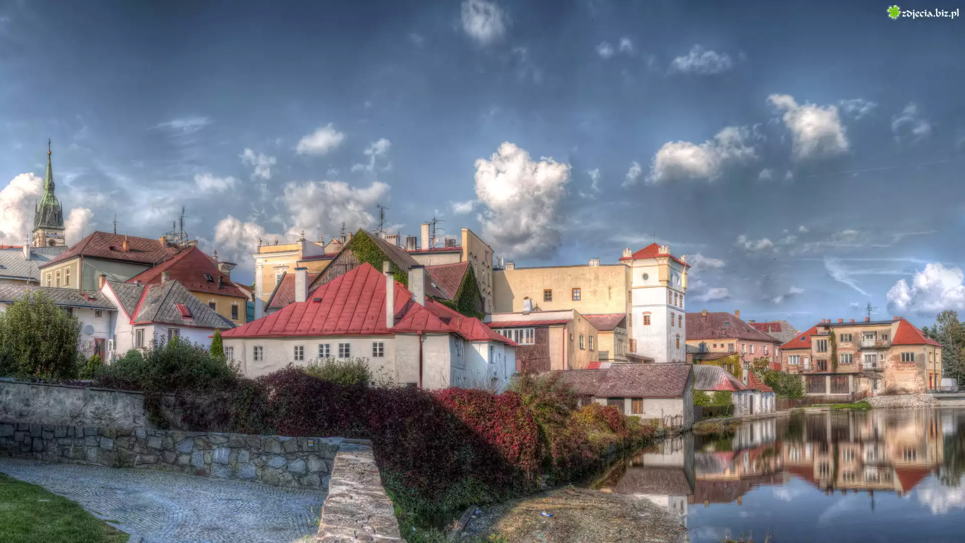 Czechy, Jindrichuv Hradec, Miasto, Domy, Woda