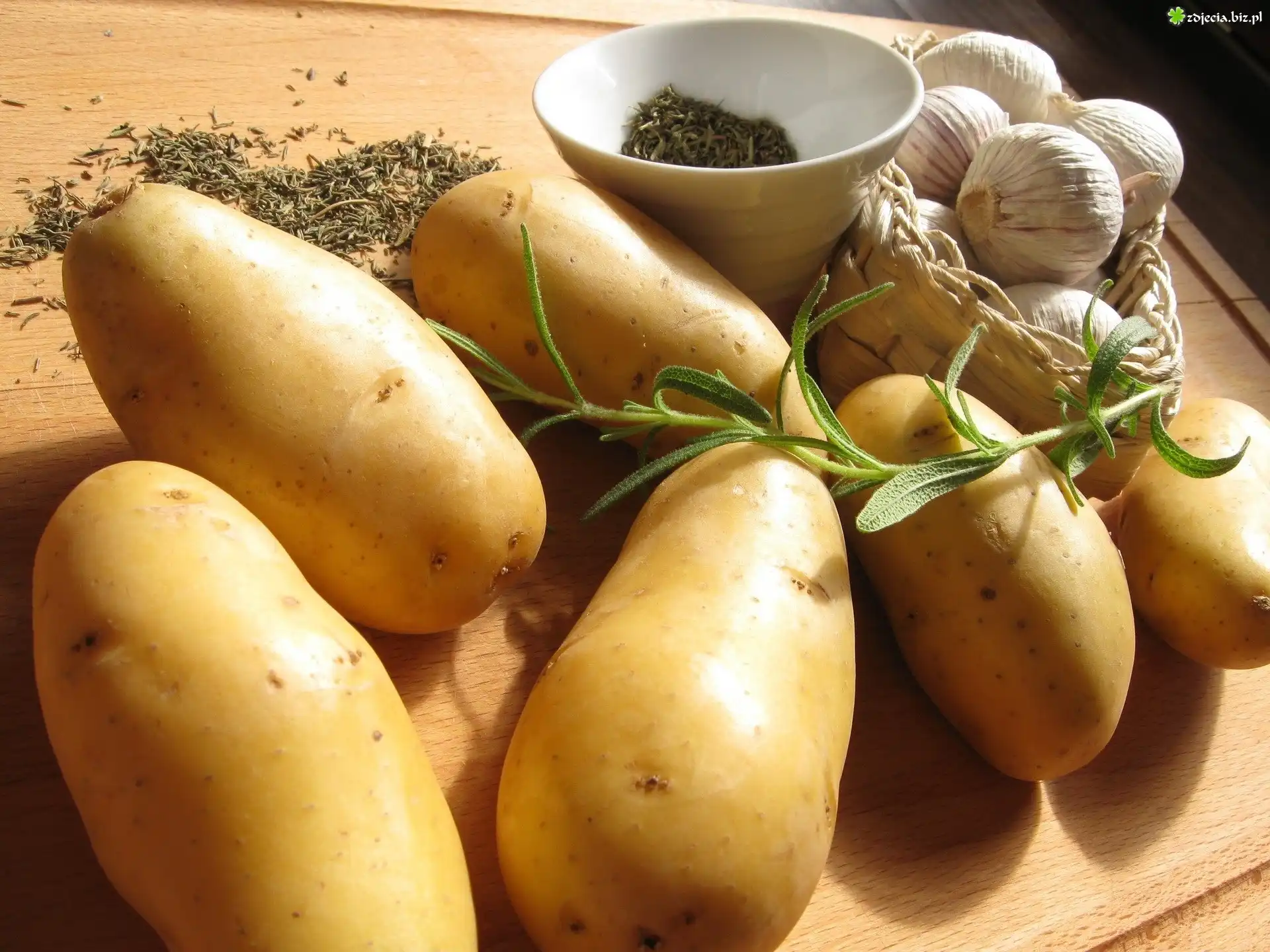 Dorodne, Ziemniaki, Czosnek, Przyprawy
