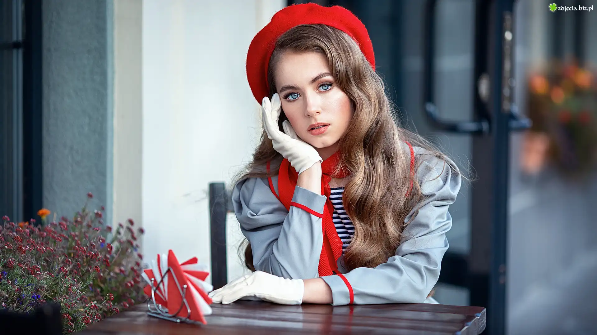 Dziewczyna, Szatynka, Czerwony, Beret