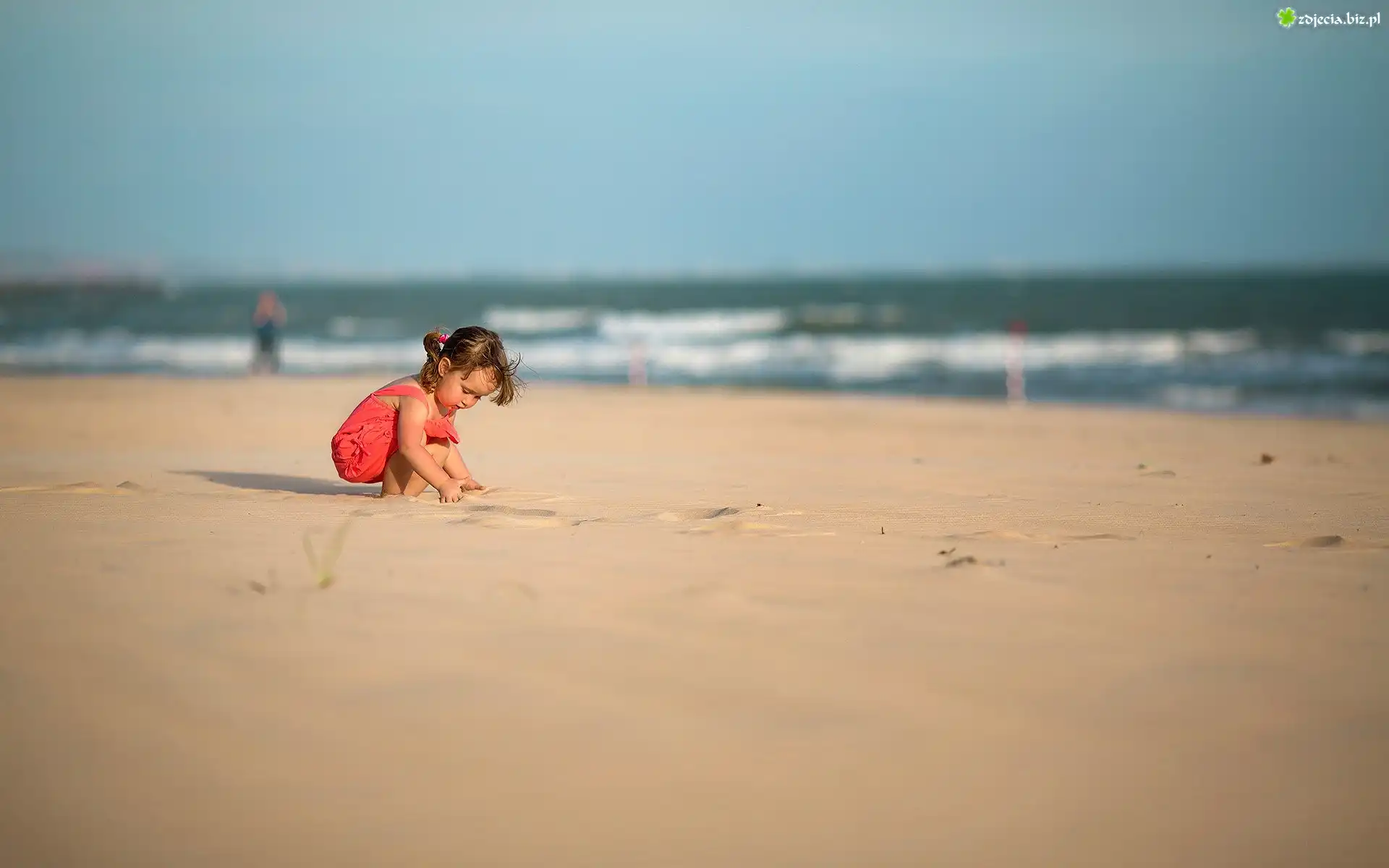 Dziewczynka, Plaża