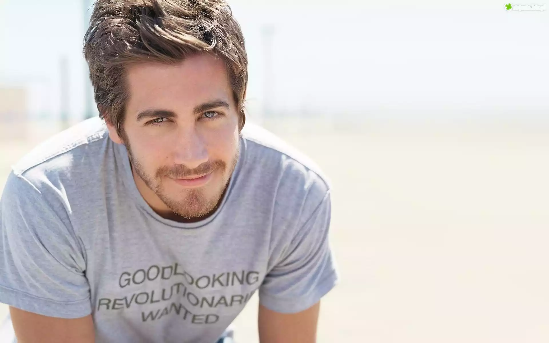 Uśmiechnięty, Jake Gyllenhaal