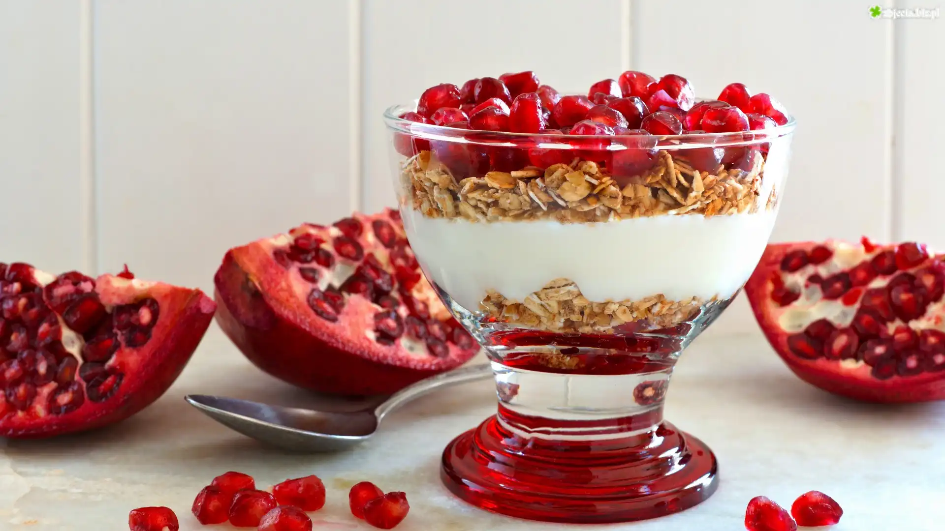 Jogurt, Musli, Granaty, Åšniadanie
