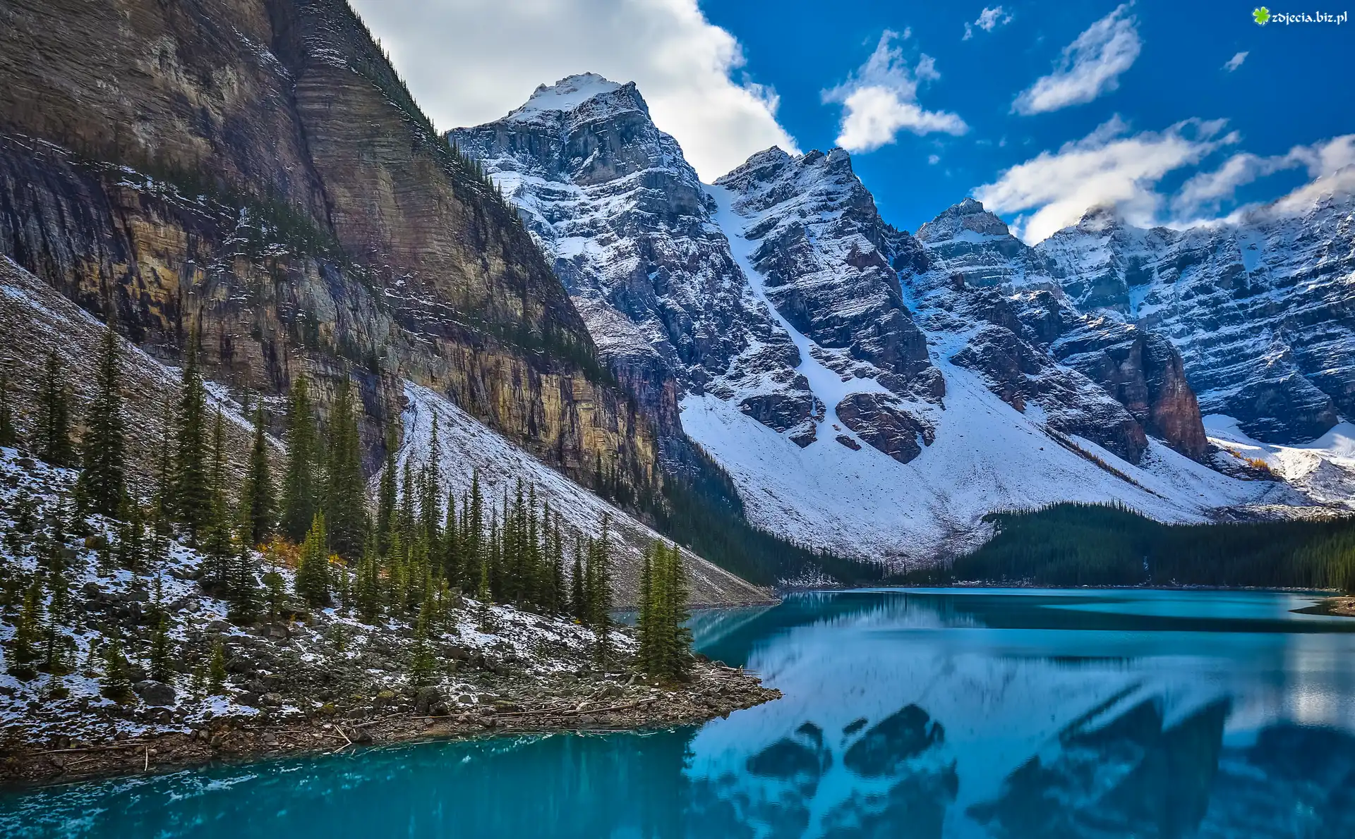 Kanada, Alberta, Park Narodowy Banff, Jezioro Moraine, Dolina Dziesięciu Szczytów, Drzewa, Góry, Chmury
