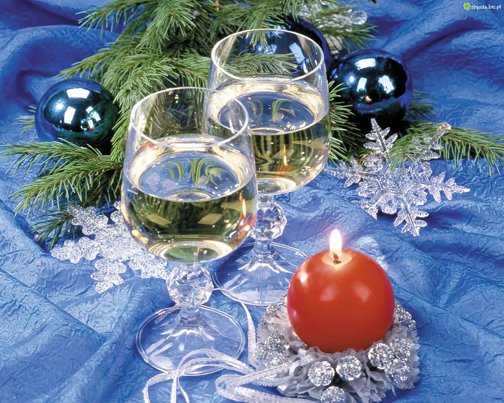 Kieliszki, Wino, Åšwieczki, Bombki, Kompozycja
