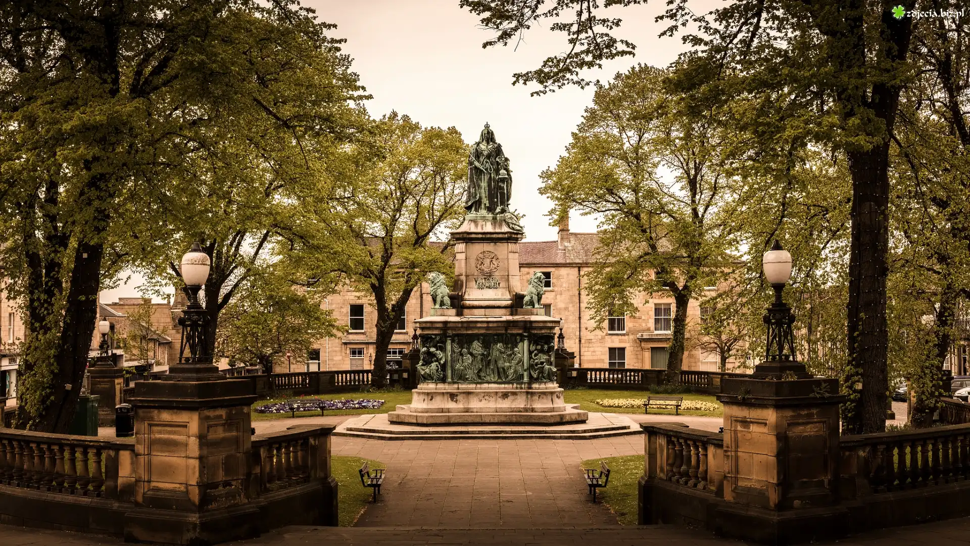 Pomnik, Królowej Wiktorii, Park, Drzewa, Lancaster, Anglia