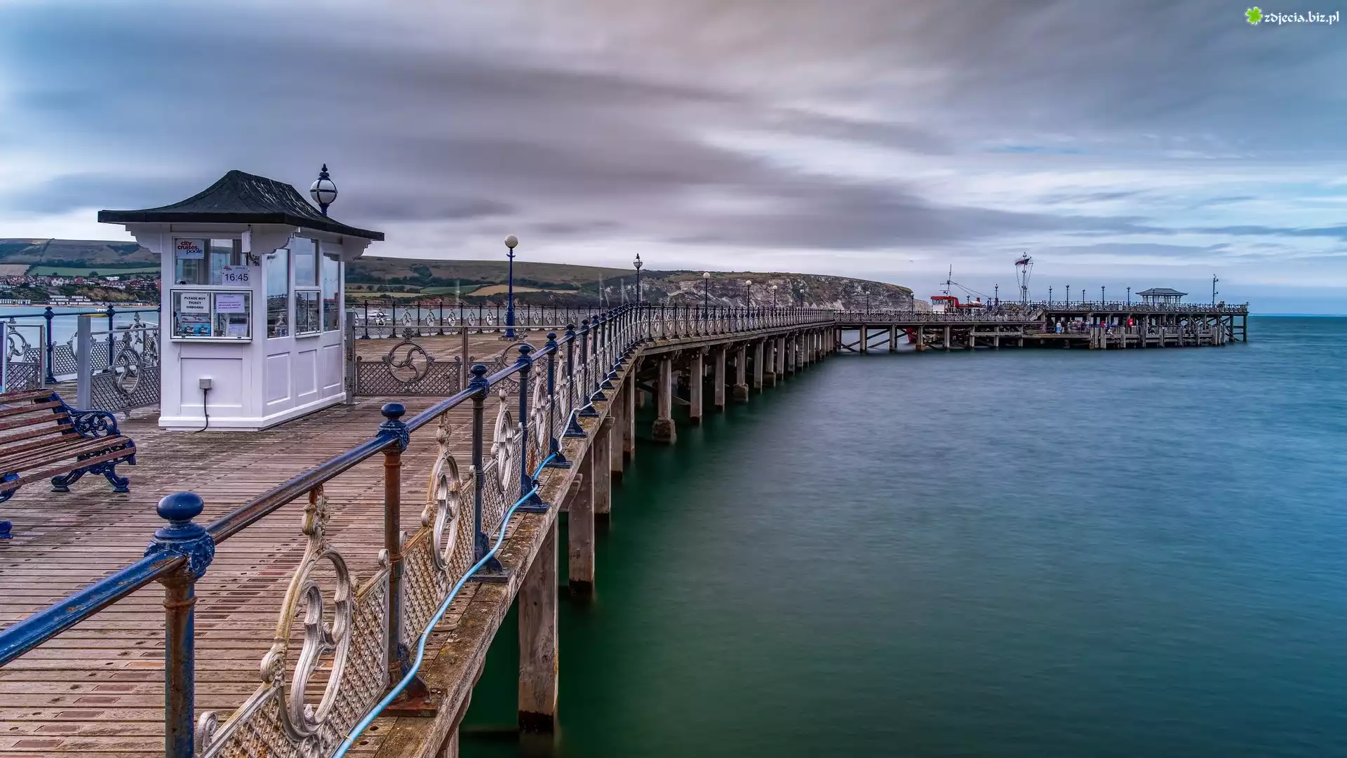 Morze, Kanał La Manche, Molo, Chmury, Miejscowość Swanage, Hrabstwo Dorset, Anglia