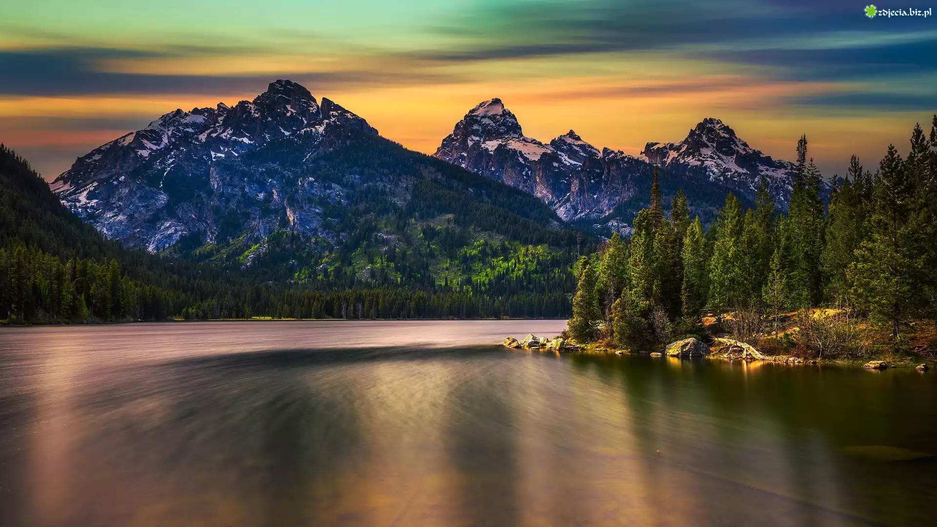 Park Narodowy Grand Teton, Góry, Jezioro, Taggart Lake, Las, Drzewa, Zachód słońca, Wyoming, Stany Zjednoczone