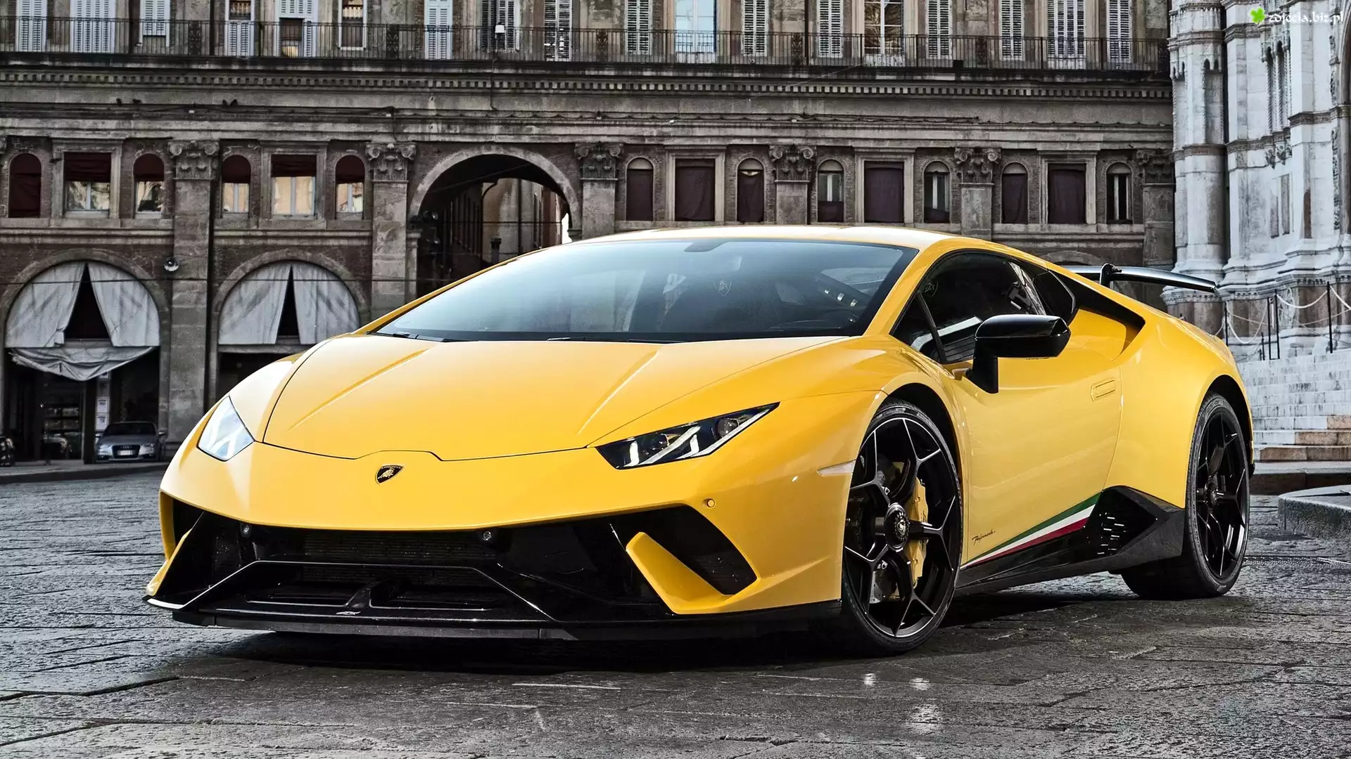 Lamborghini Huracan, 2017, Budynek