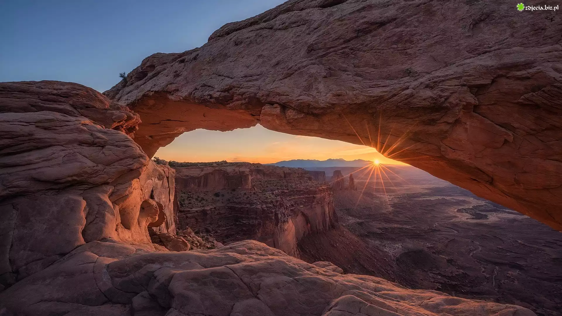 Promienie słońca, Skały, Łuk, Mesa Arch, Kanion, Park Narodowy Canyonlands, Utah, Stany Zjednoczone