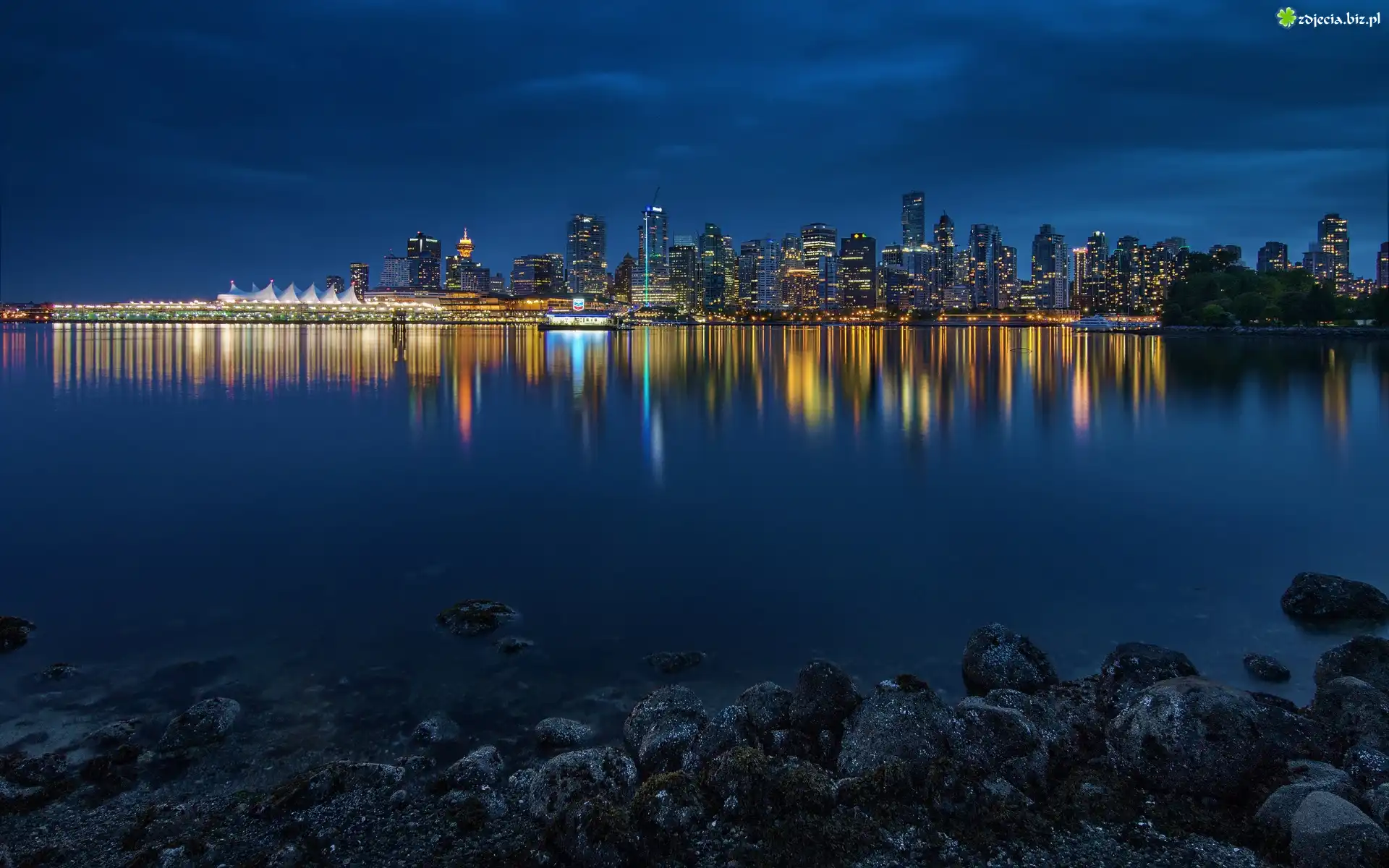 Kanada, Vancouver, Stanley Park, Zatoka, Brzeg, Kamienie, Noc, Zdjęcie miasta