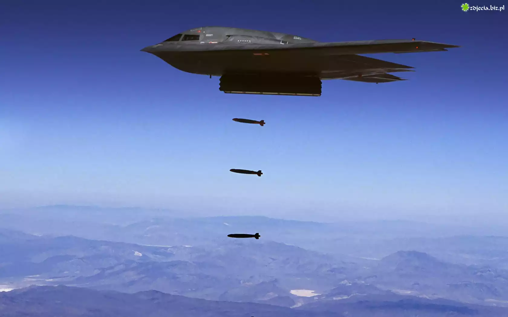 Northrop, B-2 Spirit, Nalot