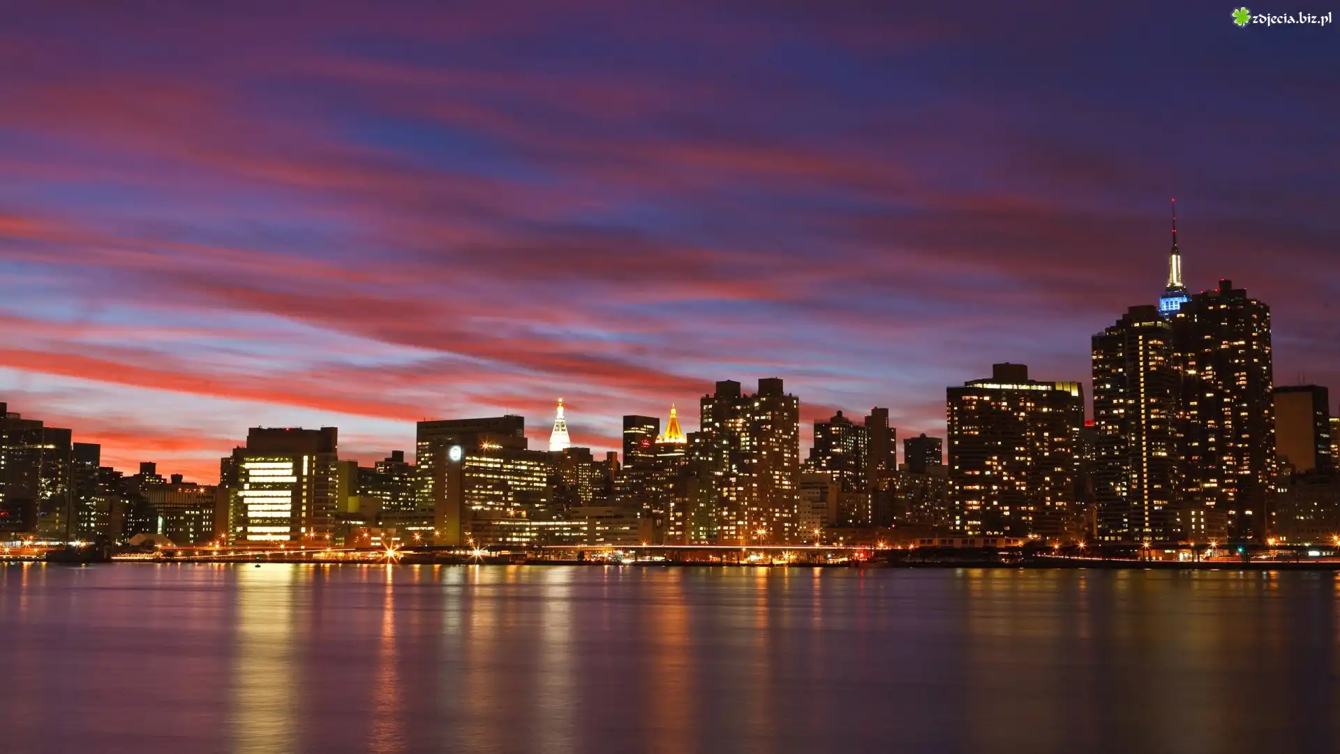 Manhattan, Oświetlony, Noc