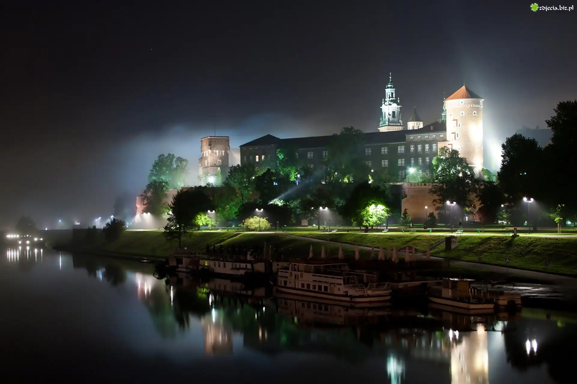 Polska, Kraków, Zamek Królewski na Wawelu, Wawel, Noc