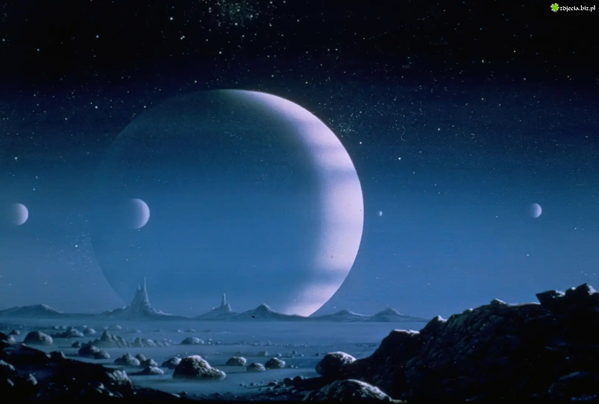 Saturn, Powierzchnia, Planety