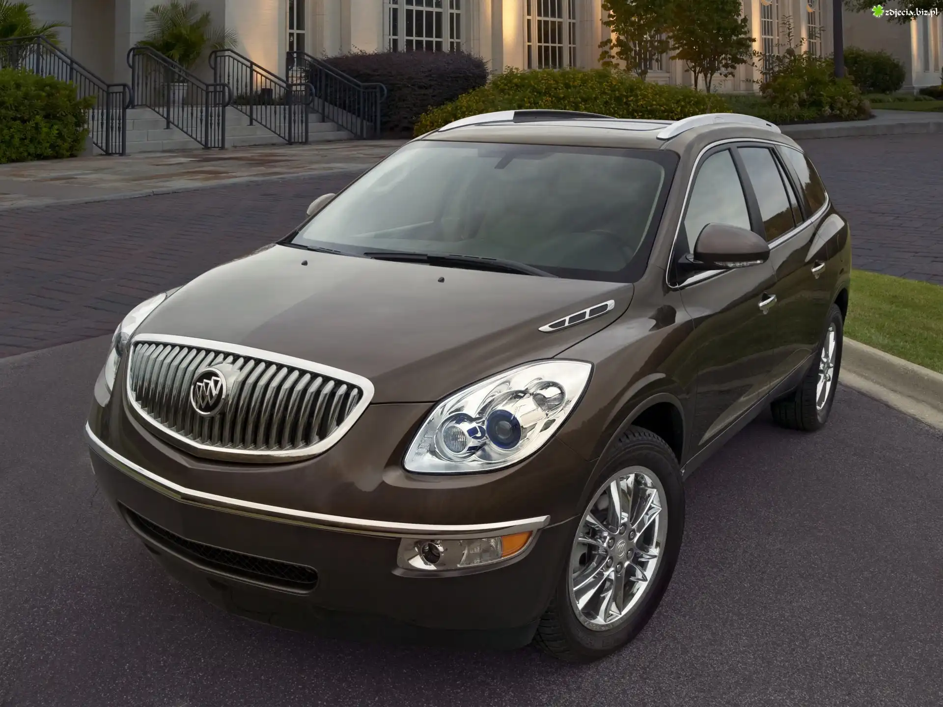 Przód, Buick Enclave, Relingi
