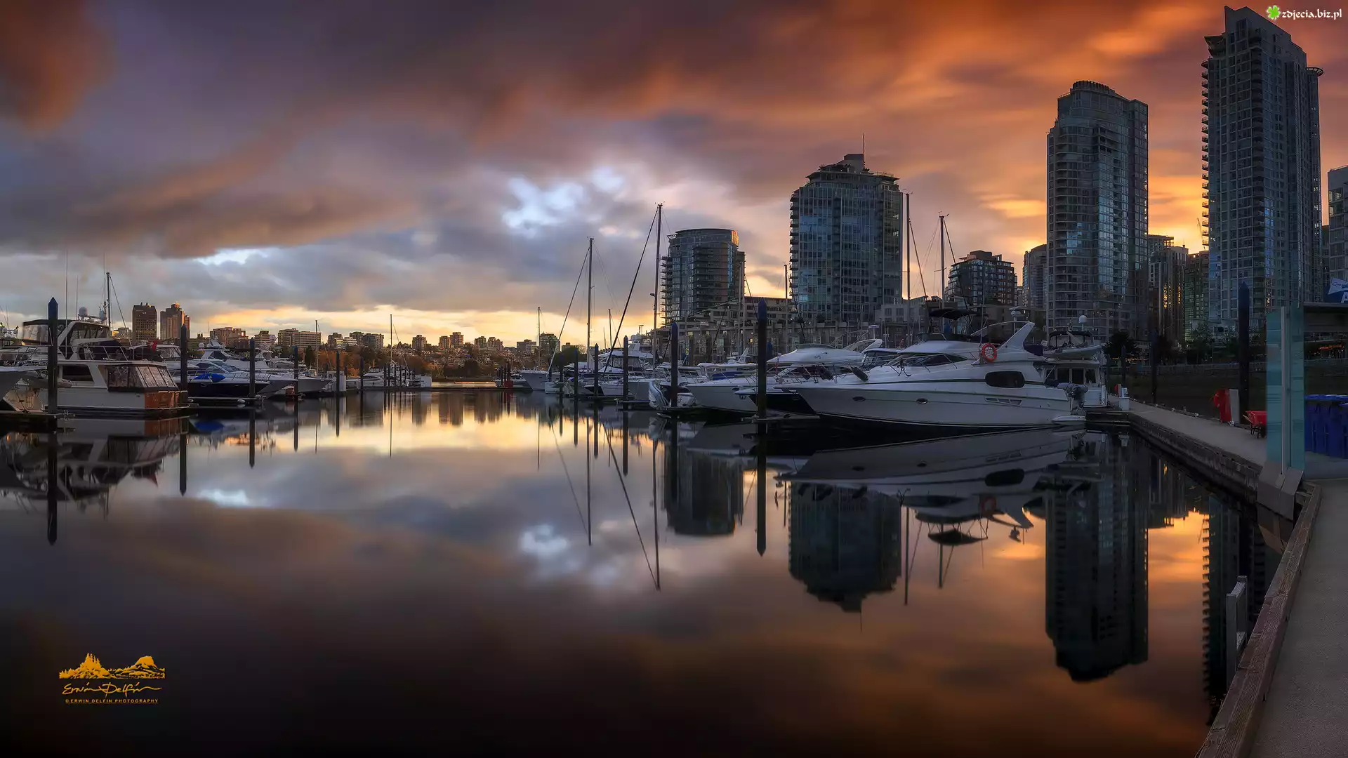 Przystań, Quayside Marina, Motorówki, Domy, Vancouver, Kanada