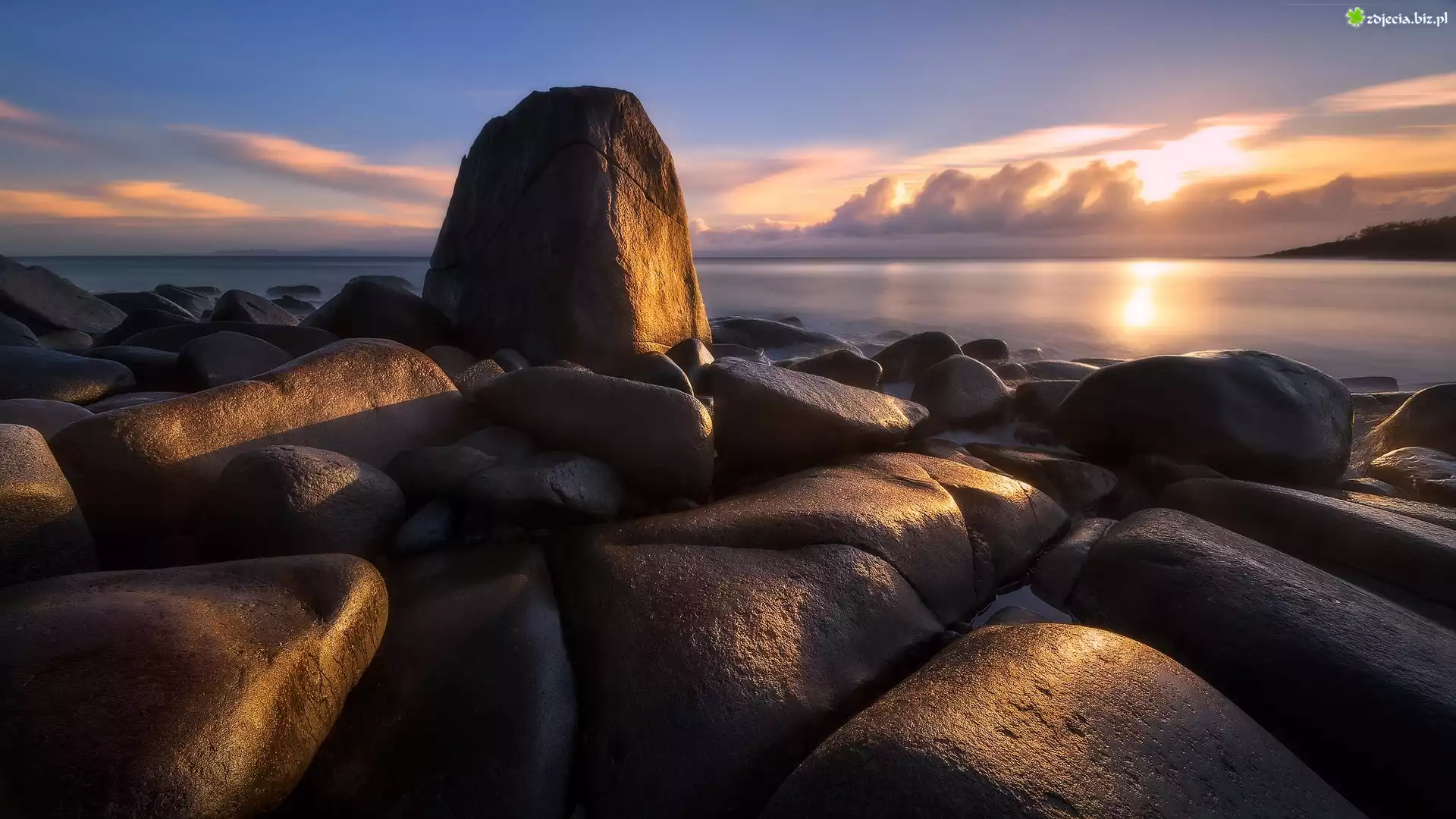 Australia, Stan Queensland, Park Narodowy Noosa, Kamienie, Morze, Brzeg, Wschód słońca