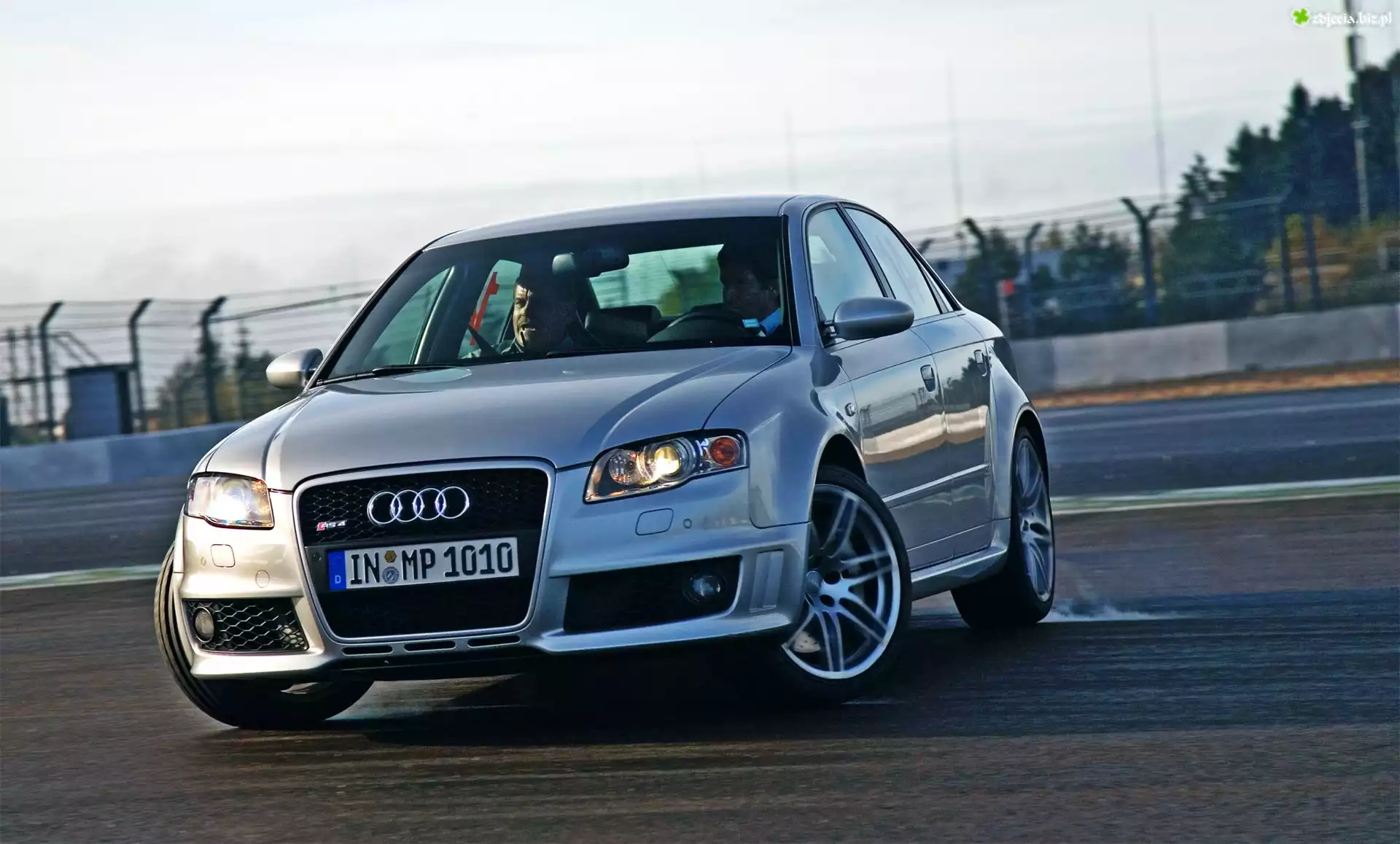 RS4, Tor