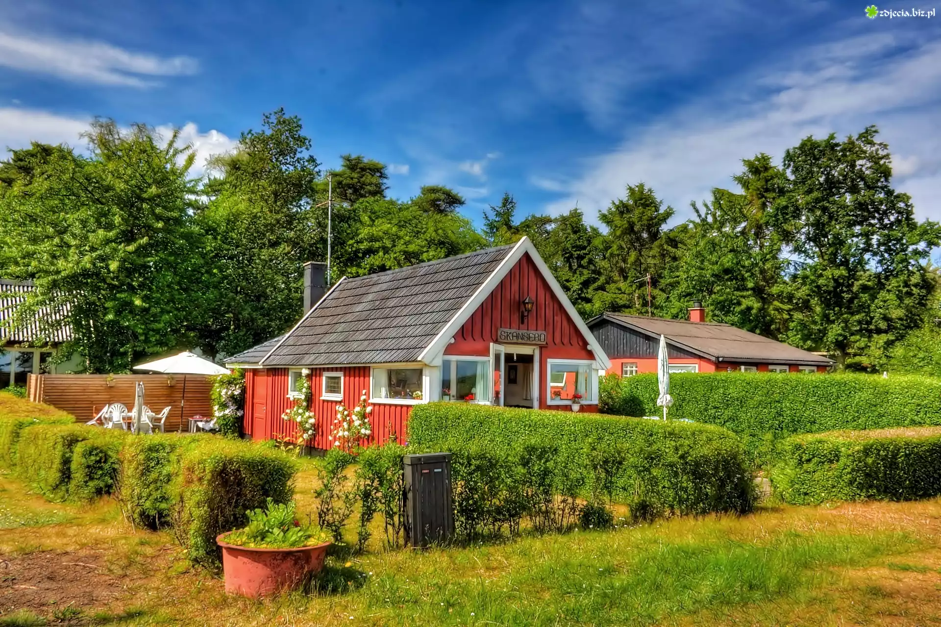 Wieś, Skansen, Ogródki, Drzewa, Obłoki, Przebijające, Światło