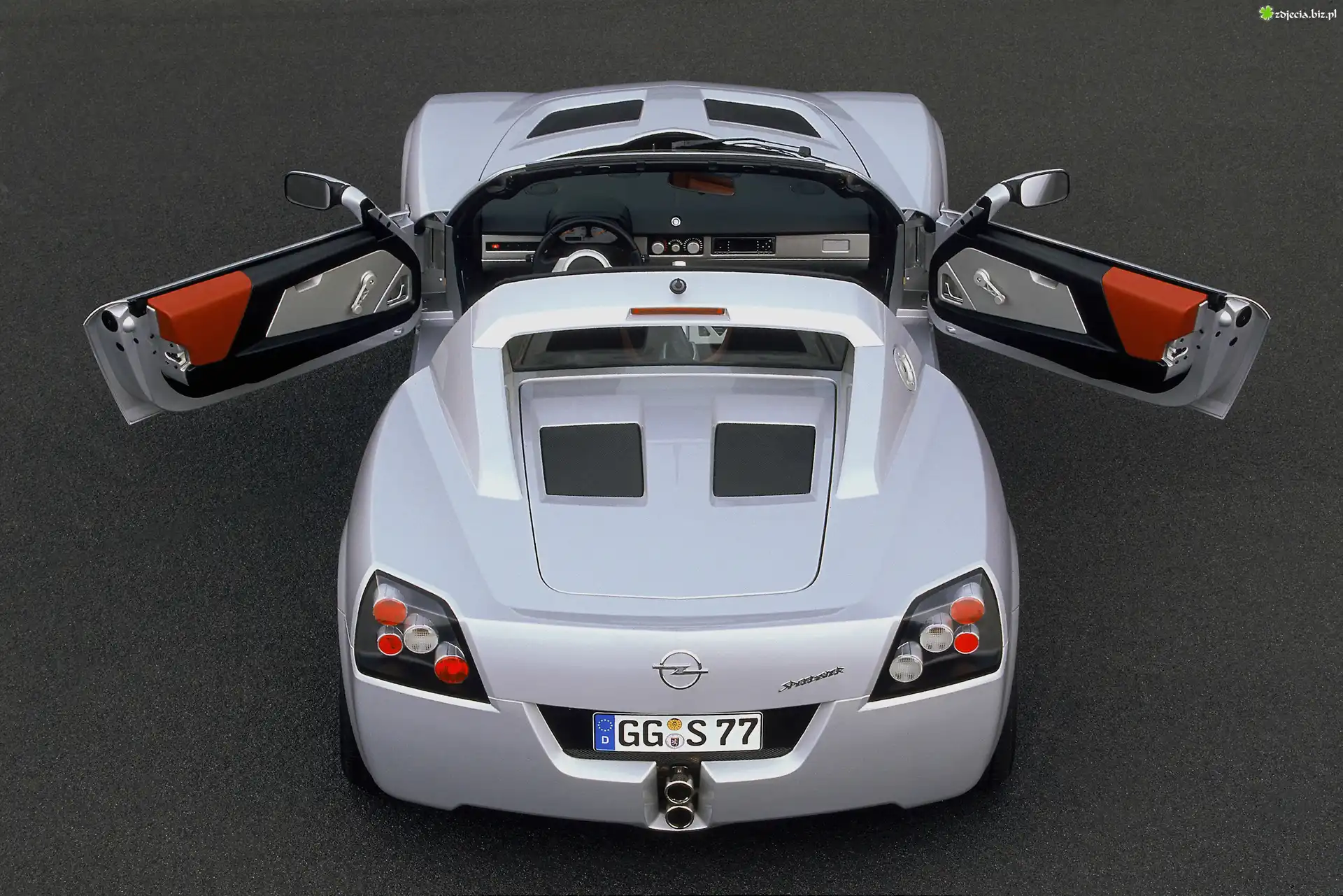 Opel Speedster, Tył
