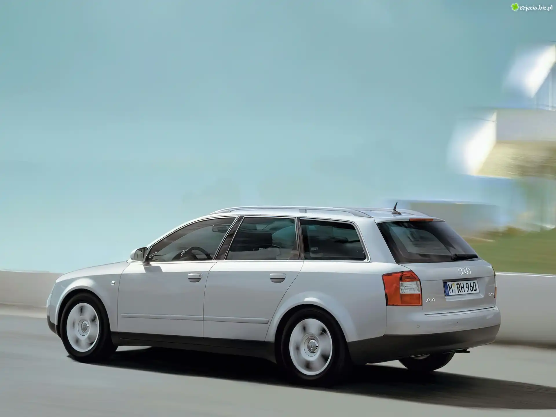 Srebrne, Audi A4, Avant