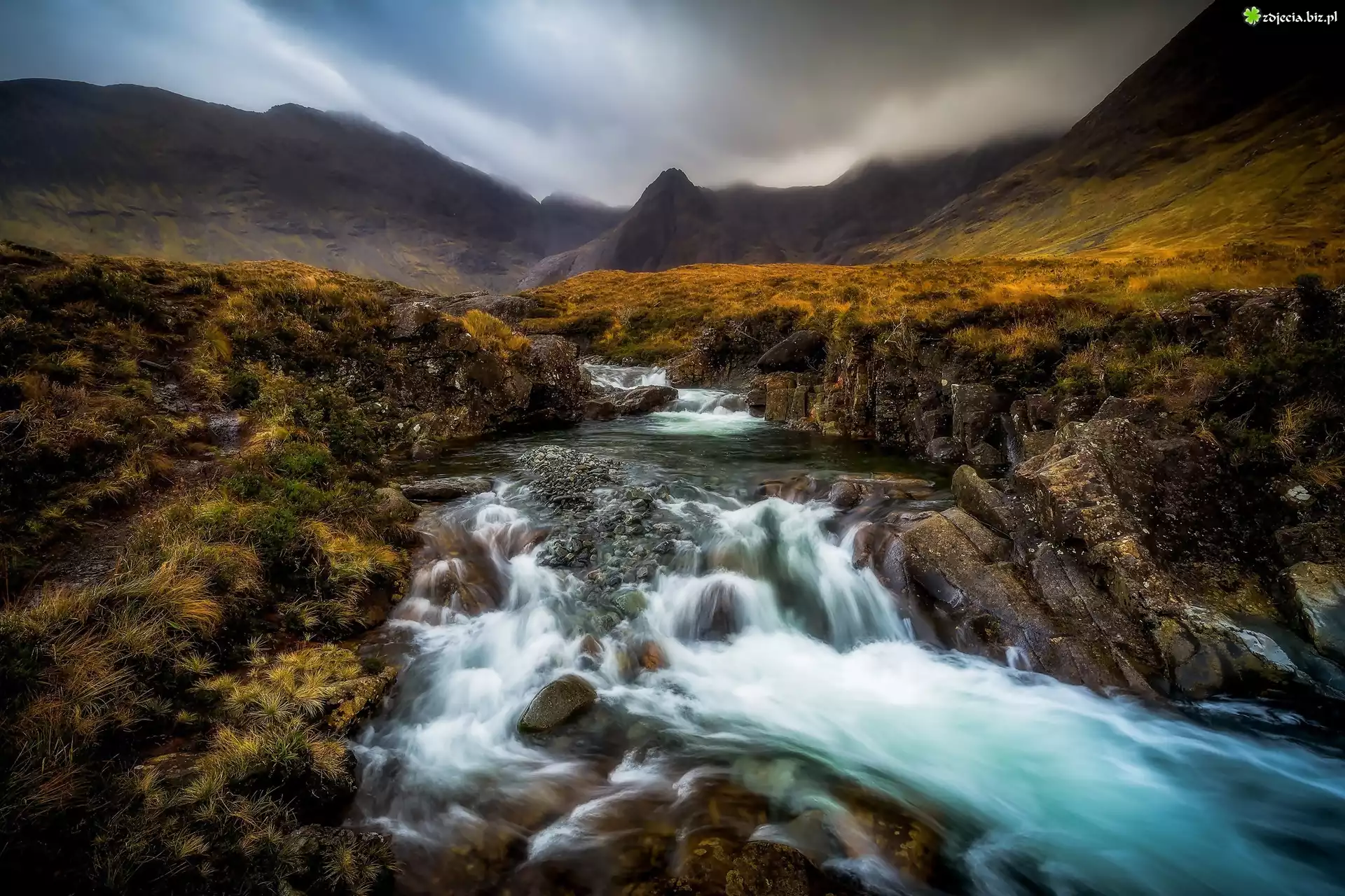 Szkocja, Highland, Góry Cuillin, Kaskada, Potok