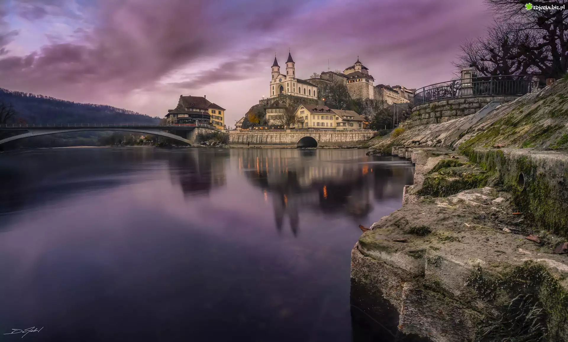 Zamek Aarburg, Rzeka Aare, Most, Aarburg, Kanton Argowia, Szwajcaria