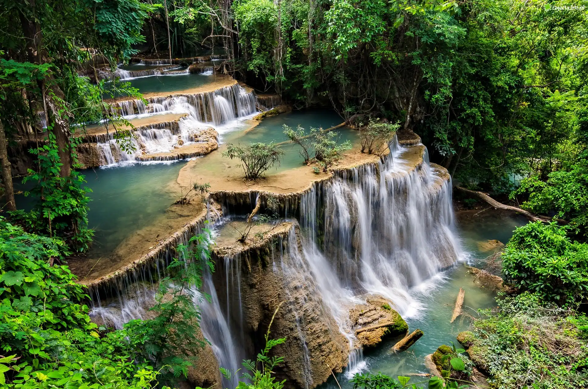 Wodospad Erawan, Kaskada, Drzewa, Park Narodowy Erawan, Prowincja Kanchanaburi, Tajlandia