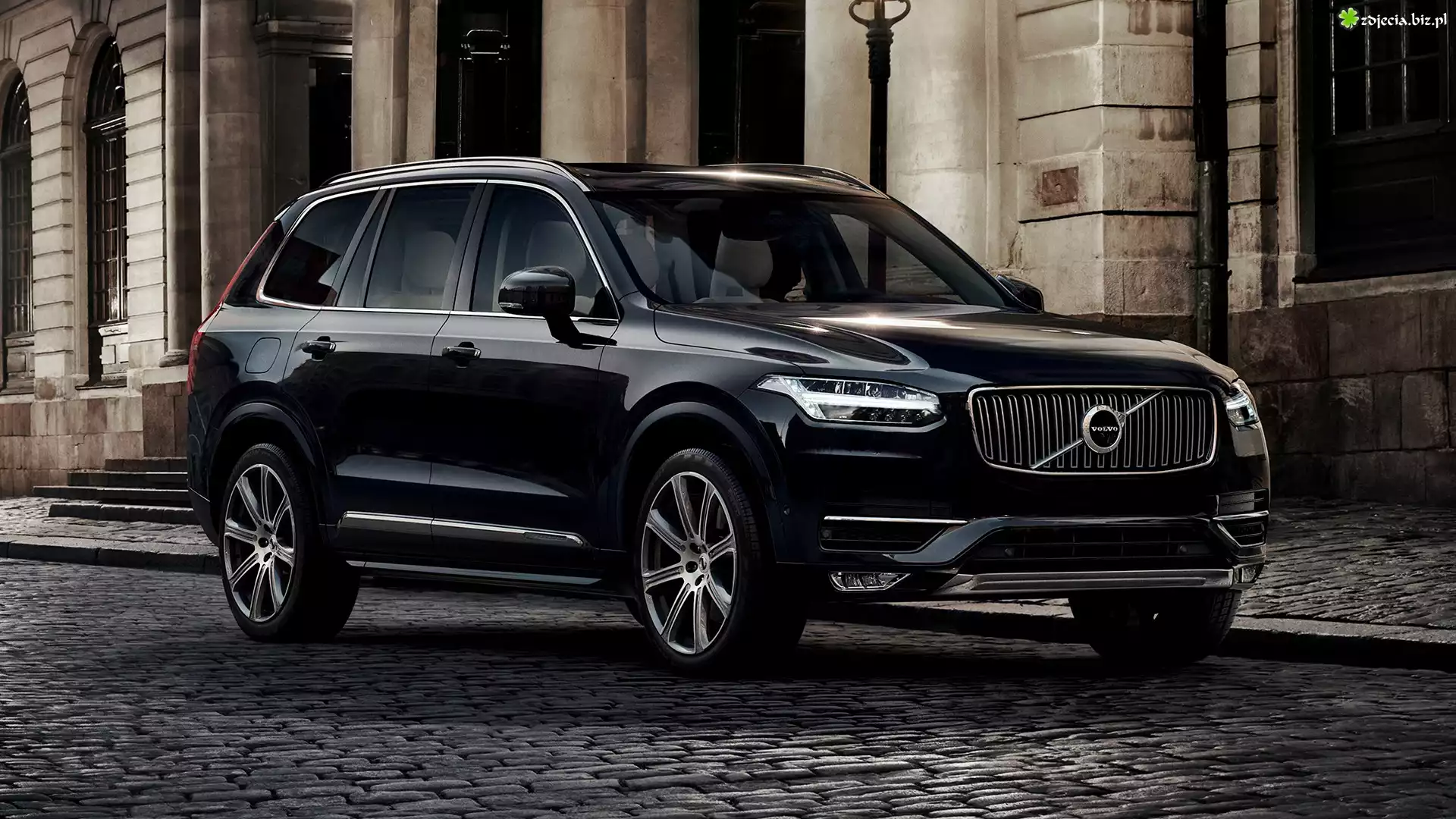 Zdjęcie Czarne, Volvo XC90