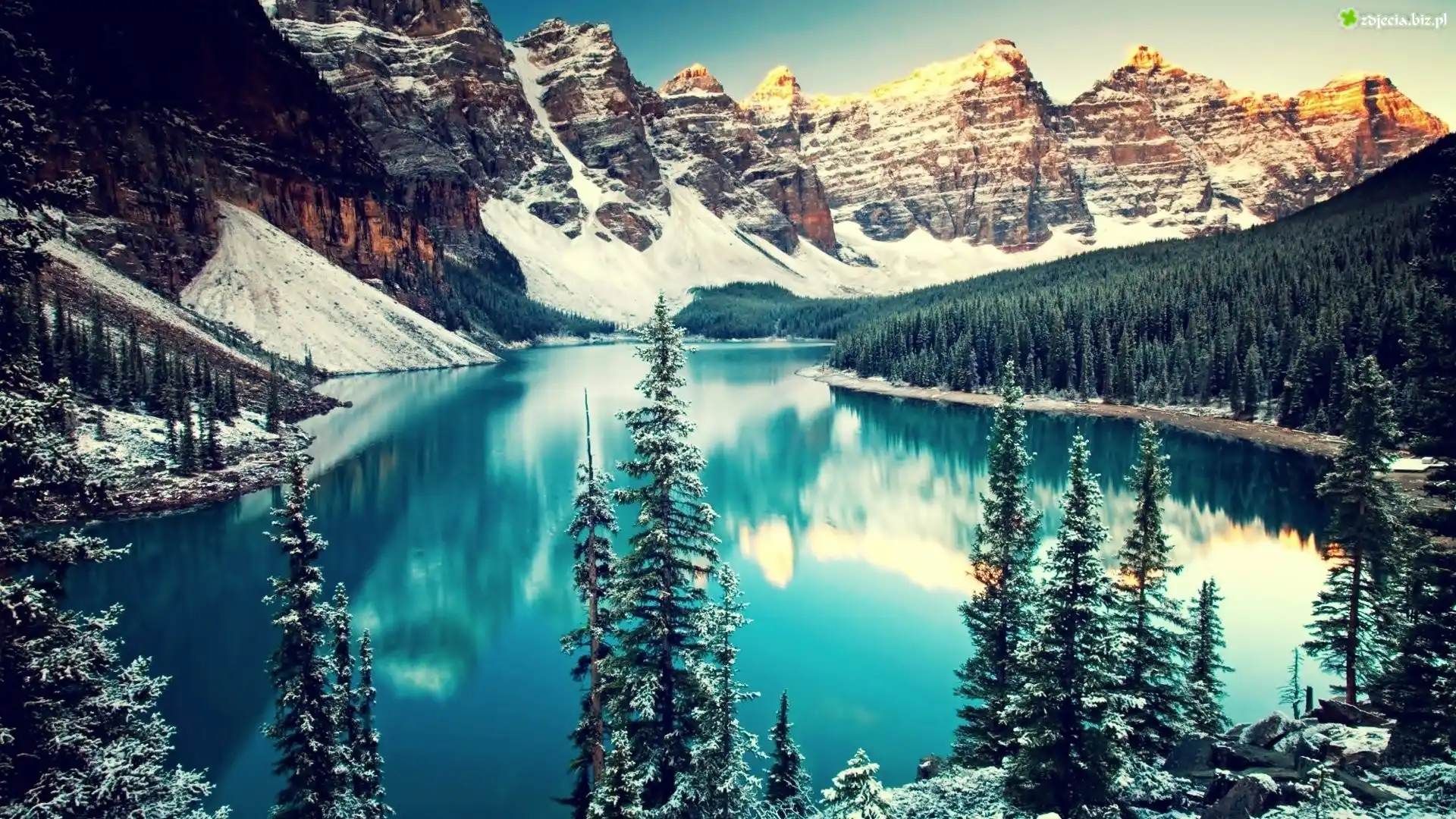 Góry, Jezioro Moraine Lake, Park Narodowy Banff, Kanada, Zima