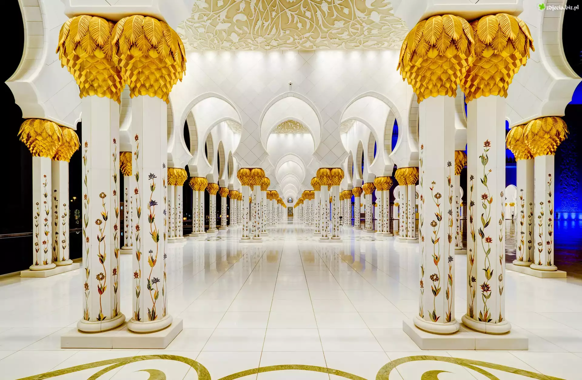 Zjednoczone Emiraty Arabskie, Miasto Abu Dhabi, Meczet Marii Matki Jezusa, Wielki Meczet Szejka Zayeda, Kolumny, Złoto, Marmur