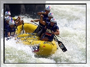 Rafting,spływ, rzeka, wiosła , ponton ,kaski