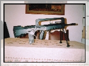 Famas, Stół