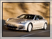 Porsche Panamera, Ulica