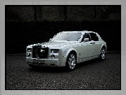 Rolls-Royce Phantom, Masywny, Zderzak