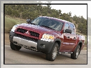 Mitsubishi Raider