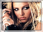 Britney Spears, Twarz