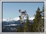 Snowbording,deska ,śnieg, zima , drzewa