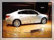 Buick LaCrosse, Prezentacja, Salon