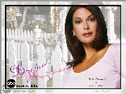 Desperate Housewives, Teri Hatcher, płot, napis