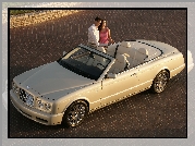 Bentley Azure, Para