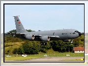 KC-135 Stratotanker, Lądowanie